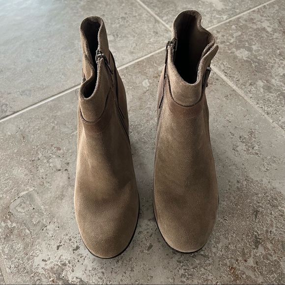 NEW Clarks Enfield Sari Olive Leather Suede Ankle Boots, Size UK 7D, US 9½M - Picture 13 of 16